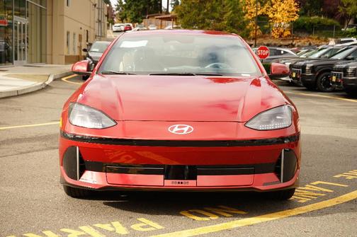 2025 Hyundai IONIQ 6 SE