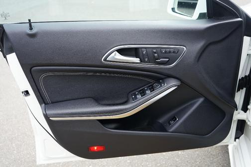 2014 Mercedes-Benz CLA-Class Base