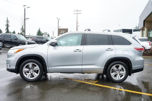 2014 Toyota Highlander Limited Platinum