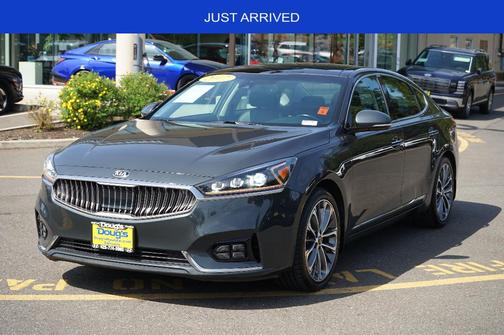 Moss Gray 2017 Kia Cadenza Technology