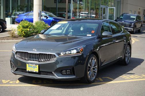 Moss Gray 2017 Kia Cadenza Technology
