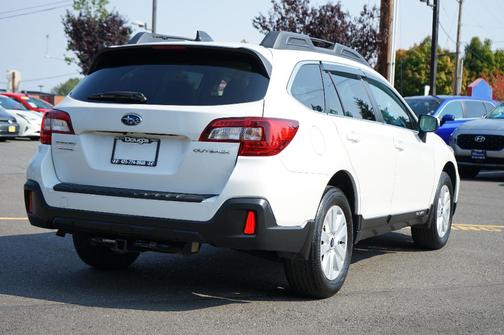 2018 Subaru Outback 2.5i Premium