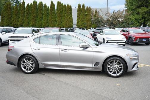 2022 Genesis G70 2.0T