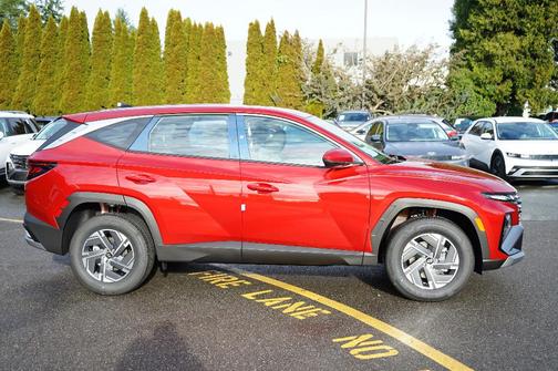 2026 Hyundai TUCSON Hybrid Blue SE