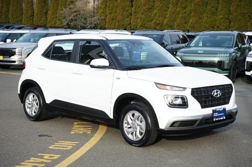 2022 Hyundai VENUE SE