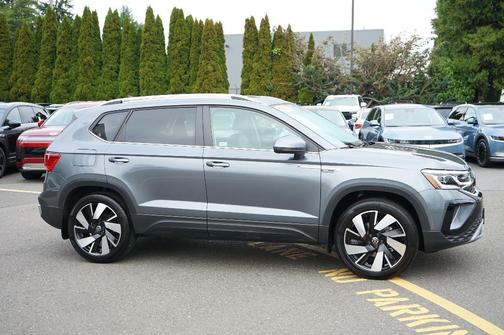 2024 Volkswagen Taos 1.5T SEL