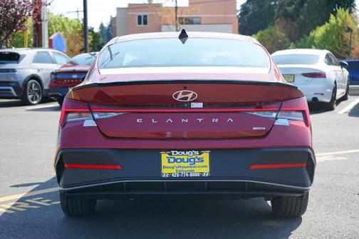 2025 Hyundai ELANTRA HEV SEL