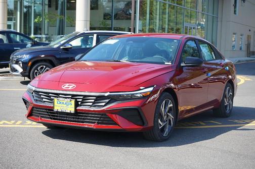 2025 Hyundai ELANTRA HEV SEL