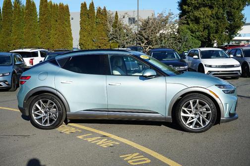 2024 Genesis GV60 Advanced