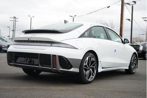 2025 Hyundai IONIQ 6 SEL