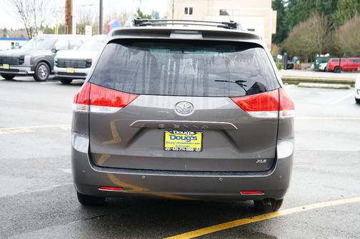2014 Toyota Sienna XLE