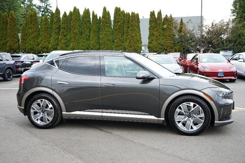 2024 Genesis GV60 Standard