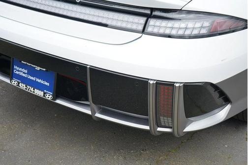 2024 Hyundai IONIQ 6 SE Standard Range