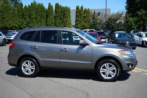 2012 Hyundai SANTA FE SE