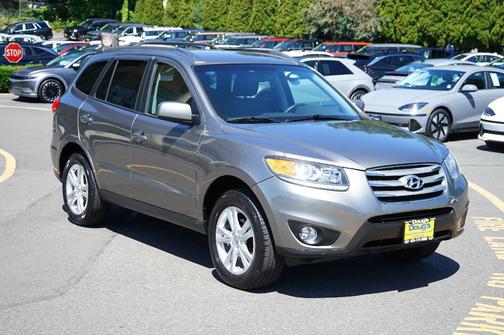 2012 Hyundai SANTA FE SE