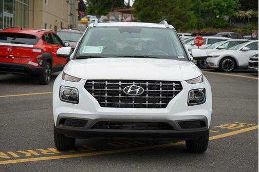 2025 Hyundai VENUE SEL
