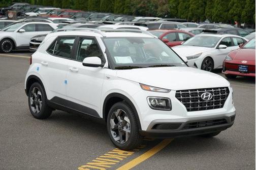 2025 Hyundai VENUE SEL