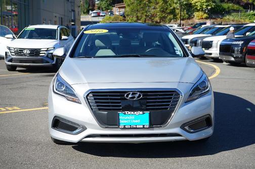 2016 Hyundai SONATA Hybrid Limited