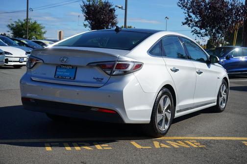 2016 Hyundai SONATA Hybrid Limited