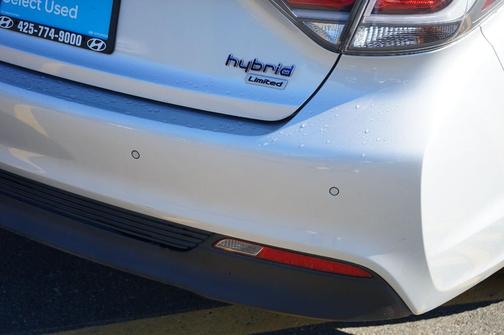 2016 Hyundai SONATA Hybrid Limited