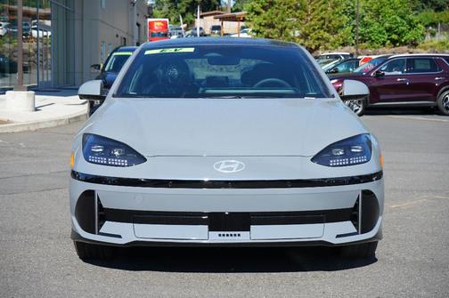 2025 Hyundai IONIQ 6 Limited
