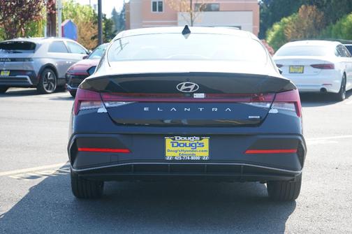 2025 Hyundai ELANTRA HEV SEL