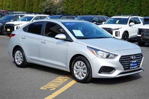 2022 Hyundai Accent SE