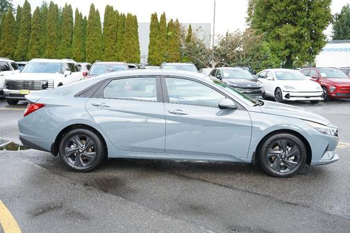 2022 Hyundai ELANTRA HEV Blue