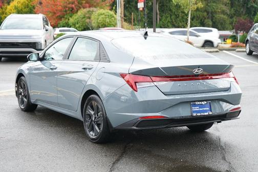 2022 Hyundai ELANTRA HEV Blue