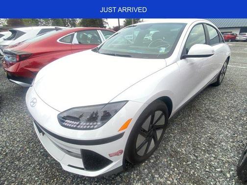 2024 Hyundai IONIQ 6 SE Standard Range
