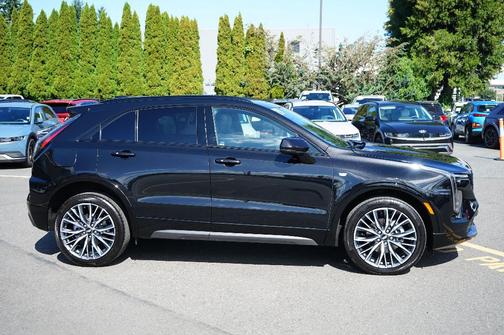 2024 Cadillac XT4 Sport