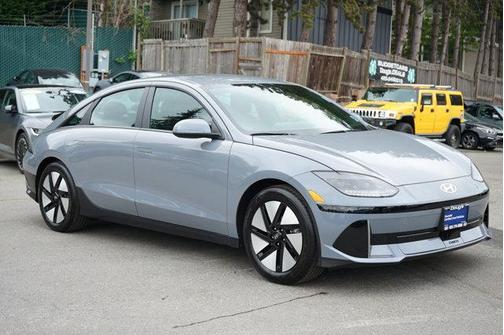 2024 Hyundai IONIQ 6 SE Standard Range