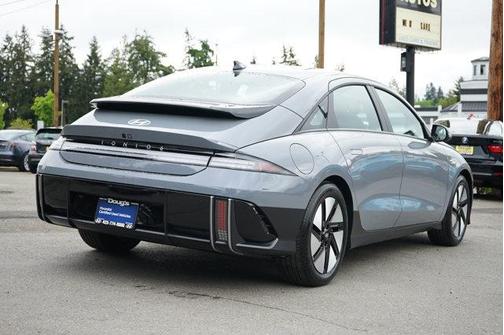 2024 Hyundai IONIQ 6 SE Standard Range