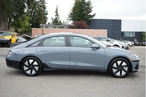 2024 Hyundai IONIQ 6 SE Standard Range