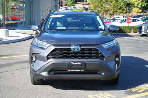 2022 Toyota RAV4 Hybrid XLE Premium