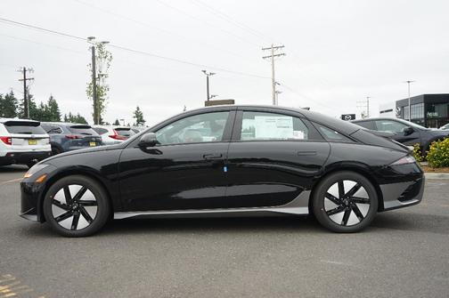2025 Hyundai IONIQ 6 SE