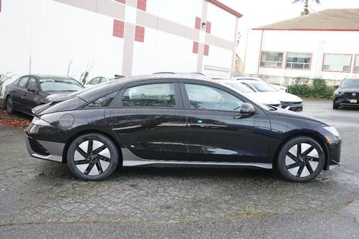 2025 Hyundai IONIQ 6 SE
