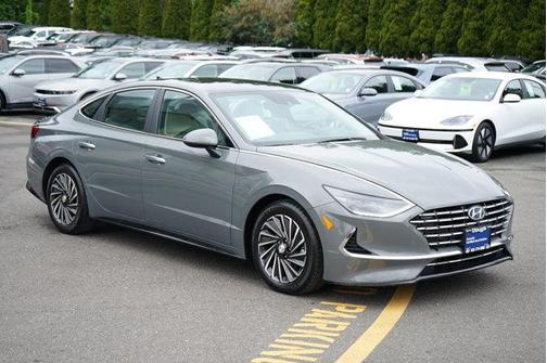 2020 Hyundai SONATA Hybrid Limited
