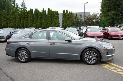2020 Hyundai SONATA Hybrid Limited