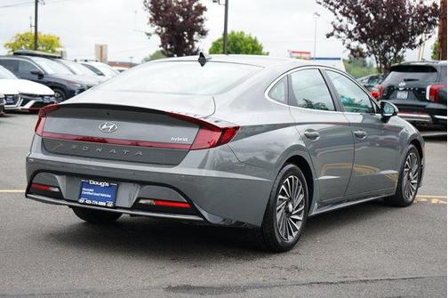 2020 Hyundai SONATA Hybrid Limited