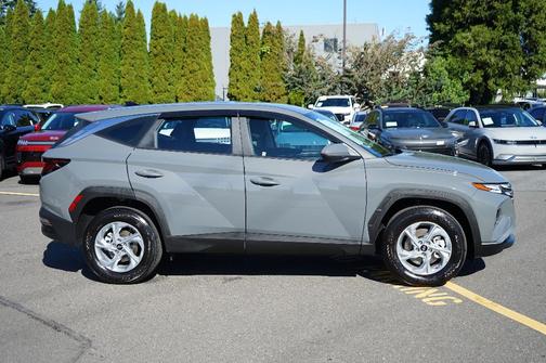 2024 Hyundai TUCSON SE
