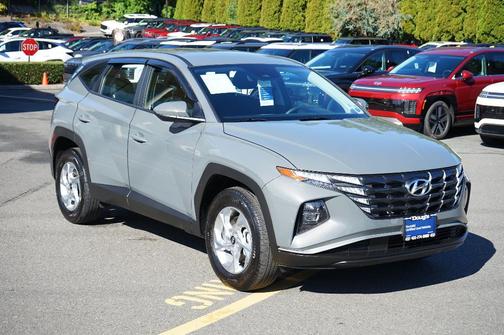 2024 Hyundai TUCSON SE