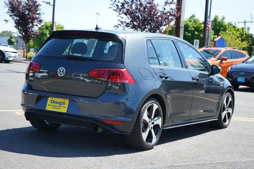 2016 Volkswagen Golf GTI 2.0T SE w/Performance Package 4-Door