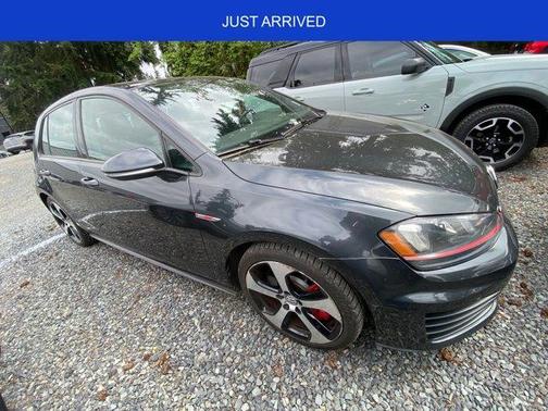 2016 Volkswagen Golf GTI 2.0T SE w/Performance Package 4-Door