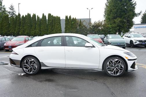 2025 Hyundai IONIQ 6 SEL