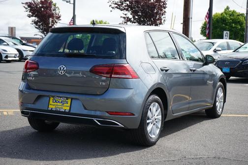 2018 Volkswagen Golf TSI S