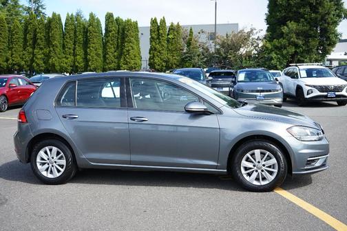 2018 Volkswagen Golf TSI S