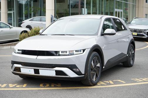 2026 Hyundai IONIQ 5 SE