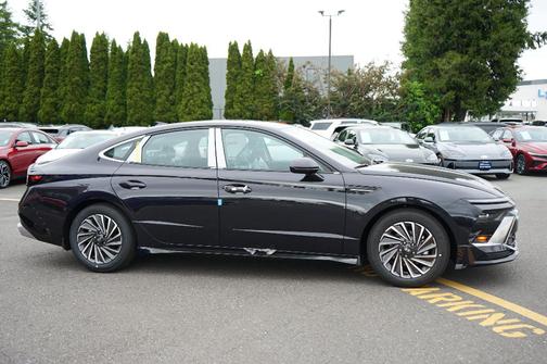 2026 Hyundai SONATA Hybrid SEL