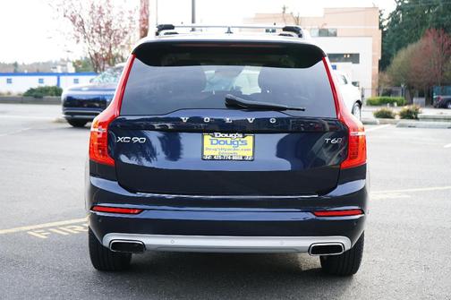 2016 Volvo XC90 T6 Momentum